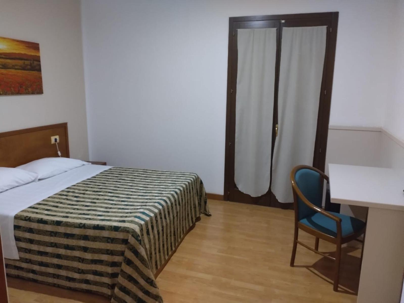 Hotel Nicolaj Полиньяно-а-Маре Экстерьер фото